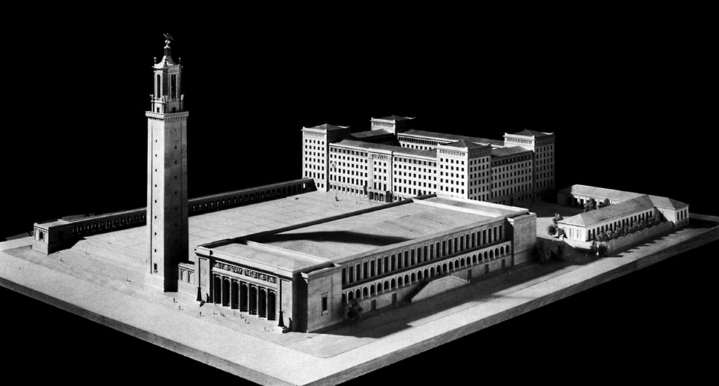 Modell des Augsburger Gauforums von der Bahnhofsseite gesehen: Stadthalle mit Turm, im Hintergrund das Gebäude der Gauleitung, Entwurf: Hermann Giesler, 1938/​39