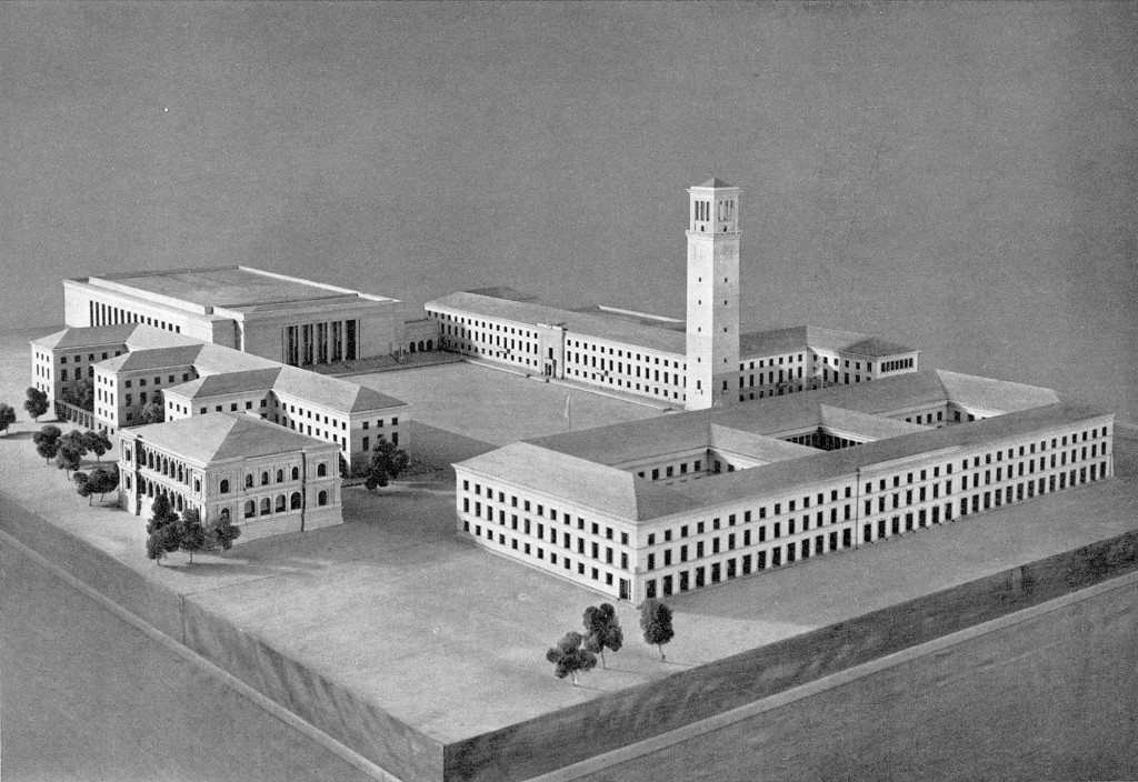 Modell des Weimarer Gauforums mit hohem Glockenturm, Blick von Nordwesten, Entwurf: Hermann Giesler, nach 1937