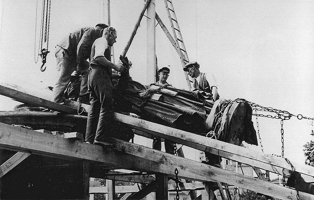 Beseitigung des Vimaria-Brunnens (Carl-Alexander-Sophien-Brunnen), Entfernung der Figur, 26. Juni 1936