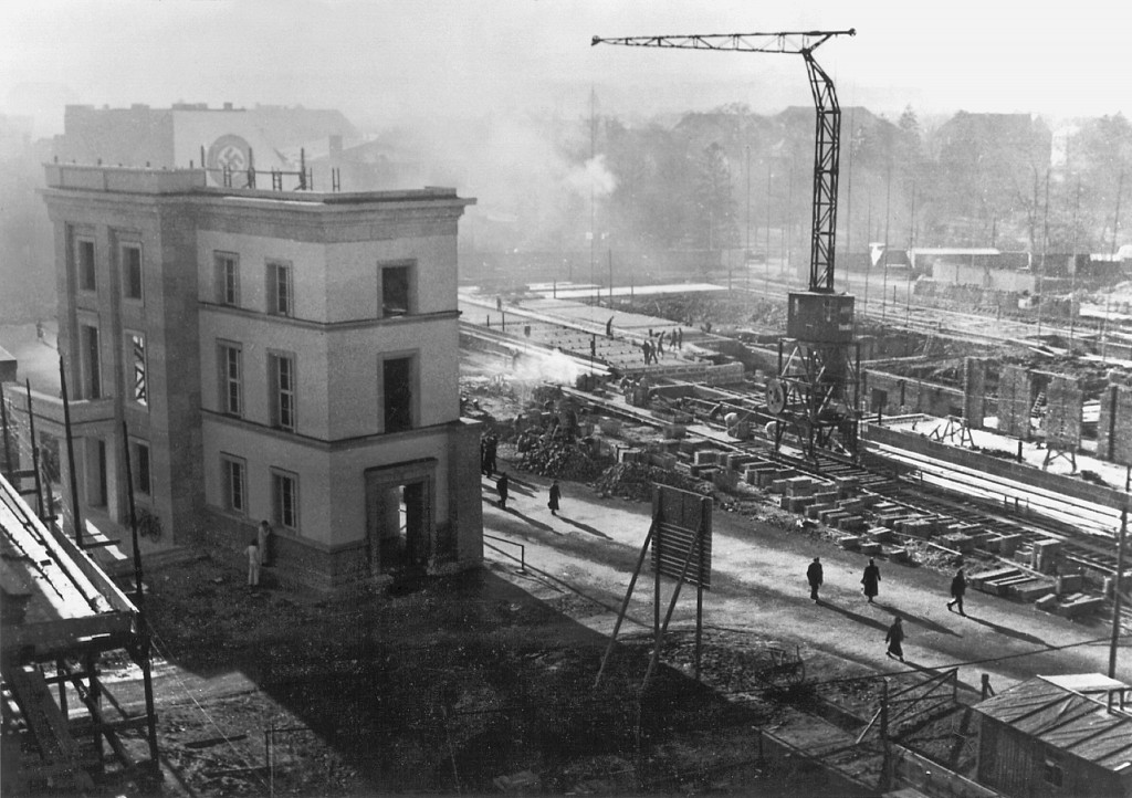 Fassadenmodell »Gebäude der Deutschen Arbeitsfront« im Maßstab 1:1, Dezember 1938