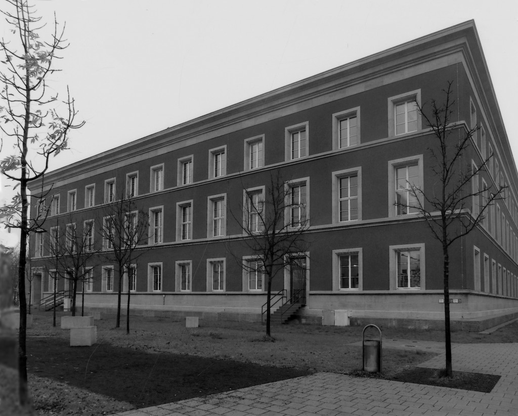 Blick auf Haus 2 des Thüringer Landesverwaltungsamts (ehemals »Haus der Deutschen Arbeitsfront«) nach der Sanierung